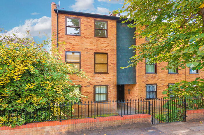 1 Bedroom Flat To Rent In Tomlins Grove, London, E3