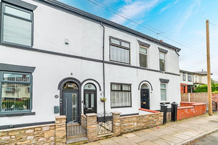 3 Bedroom Terraced House For Sale In Bury Old Road, Heywood, OL10