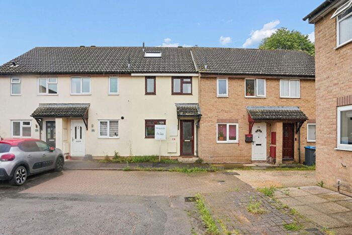 3 Bedroom Terraced House For Sale In Thorney Leys, Witney, OX28