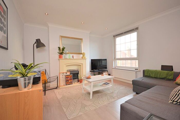 2 Bedroom Flat To Rent In Barville Close Brockley, SE4