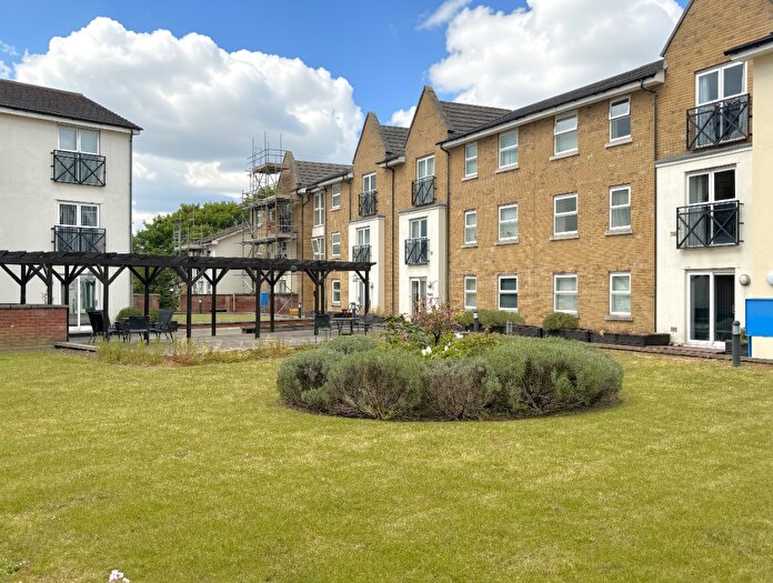 1 Bedroom Apartment For Sale In Walsworth Road, Hitchin, SG4