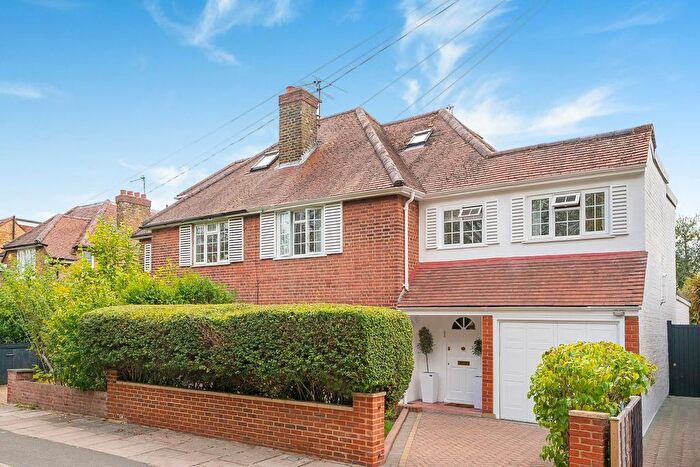 3 Bedroom Semi-Detached House For Sale In Burtons Road, Hampton, TW12