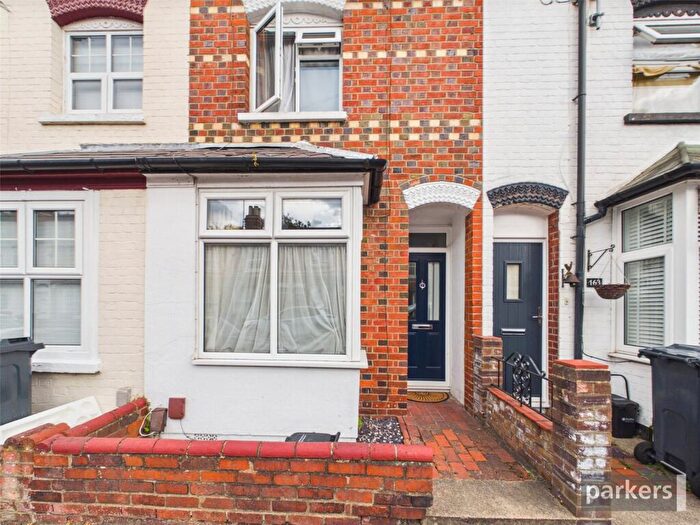 2 Bedroom Terraced House For Sale In Wykeham Road, Reading, Berkshire, RG6