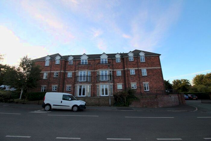 2 Bedroom Flat To Rent In Grove Lane, Standish, Wigan, WN6