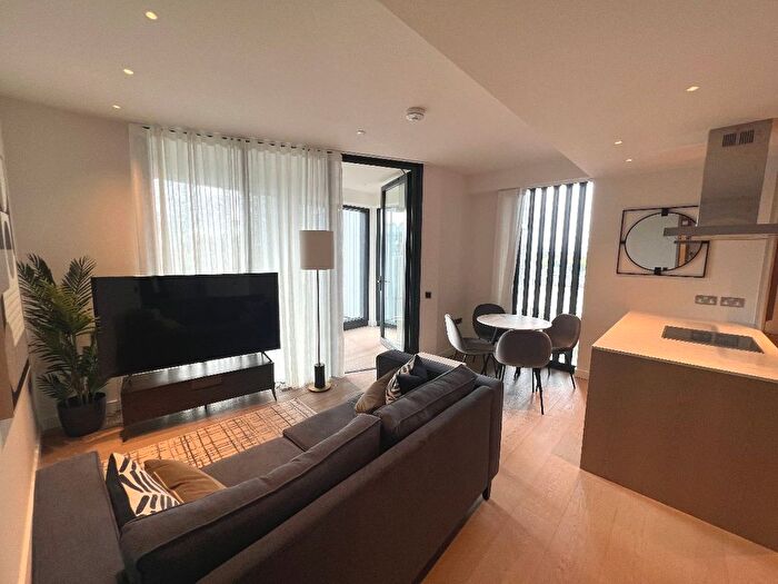 2 Bedroom Flat To Rent In Apartment, River Park Tower, Nine Elms Lane, London, SW8