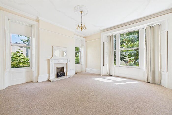 3 Bedroom Flat For Sale In Merchants Road, Clifton, BS8