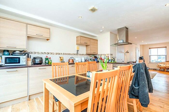 3 Bedroom Terraced House To Rent In Dover Street, Southampton, Hampshire, SO14