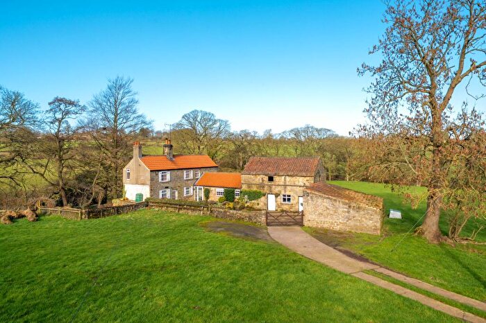 3 Bedroom Detached House For Sale In Shaw Lane, Beckwithshaw, HG3