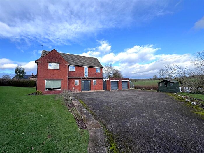 3 Bedroom Detached House For Sale In Upleadon, Newent, GL18