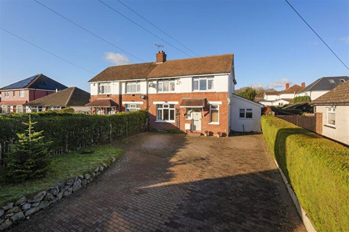 5 Bedroom Semi-Detached House For Sale In Vine House, Weavering Street, Weavering, ME14