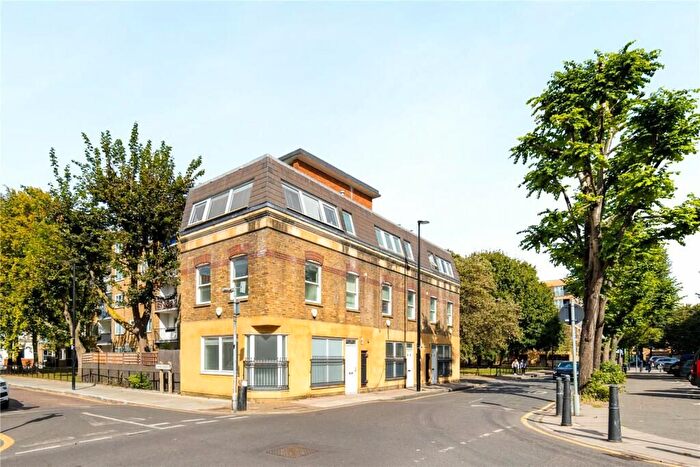 3 Bedroom Terraced House To Rent In Gosset Street, London, E2