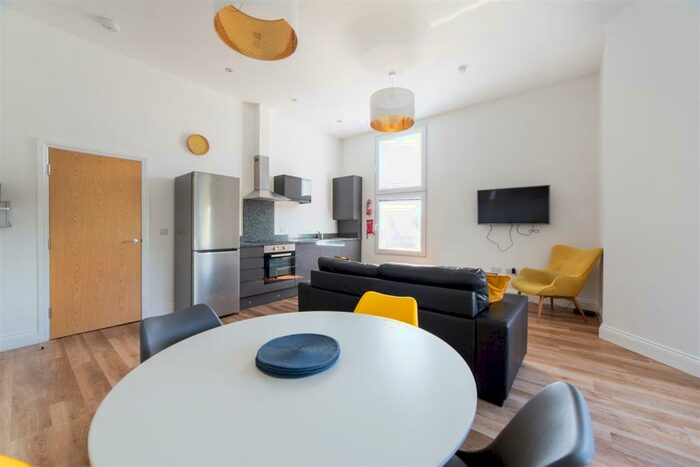 2 Bedroom Apartment To Rent In &#pppw - Osborne Terrace, Newcastle Upon Tyne, NE2