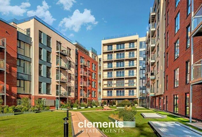 1 Bedroom Flat To Rent In Midland Road, Hemel Hempstead, HP2