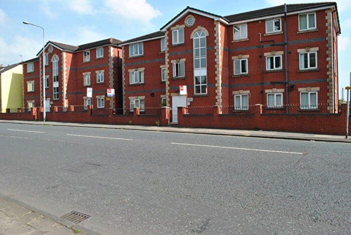 2 Bedroom Flat To Rent In Denning Place, Clifton, Swinton, Manchester, M27