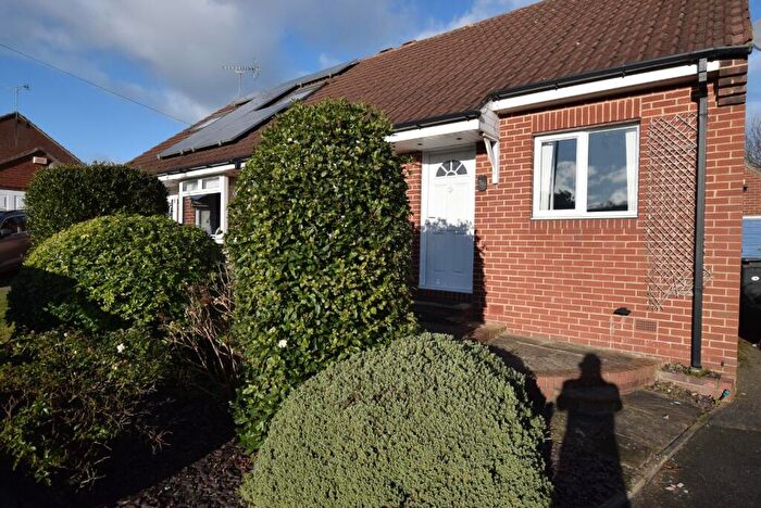 2 Bedroom Bungalow To Rent In Kelcbar Close, Tadcaster, LS24