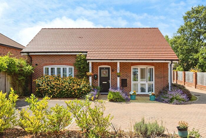 2 Bedroom Bungalow For Sale In Magnolia Drive, Alfold, Cranleigh, Surrey, GU6