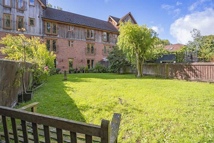 4 Bedroom Terraced House For Sale In Moor Court, Bromyard Road, Knightwick, Worcester, WR6