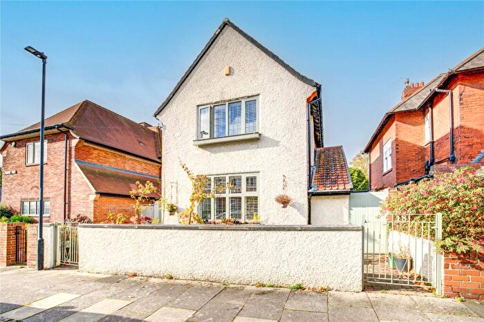 2 Bedroom Detached House For Sale In Westfield Avenue, Gosforth, Newcastle Upon Tyne, NE3