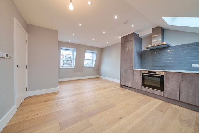 2 Bedroom Flat To Rent In Princes Road, Wimbledon, London, SW19