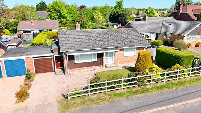 3 Bedroom Bungalow For Sale In Blackberry Lane, Four Marks, Alton, Hampshire, GU34