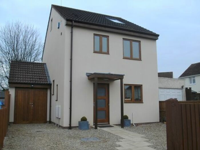 3 Bedroom Detached House To Rent In Triscombe Avenue, Bridgwater TA6