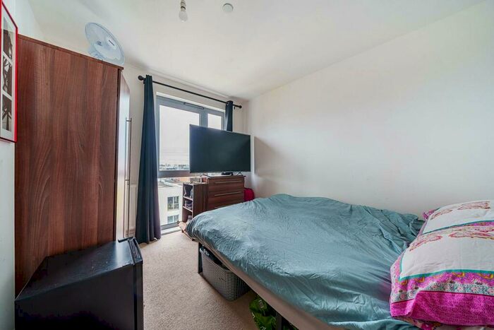 2 Bedroom Flat To Rent In Wilson Tower, Aldgate, London, E1