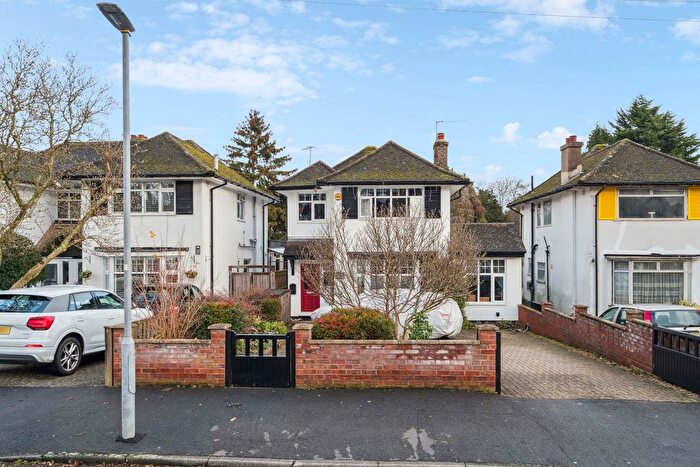 4 Bedroom Detached House For Sale In Oxhey Hall, Watford, WD19
