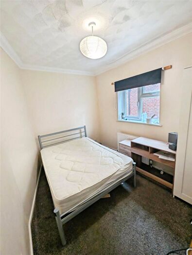 1 Bedroom Property To Rent In Broadlands Road, Southampton, Hampshire, SO17