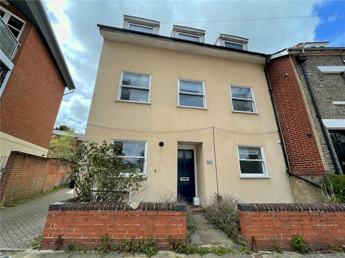 1 Bedroom Flat To Rent In Sussex Street, Winchester, Hampshire, SO23
