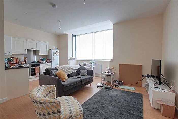 1 Bedroom Flat To Rent In Lorne Road, Bath, BA2