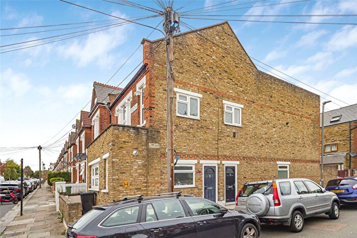 2 Bedroom Flat For Sale In Credenhill Street, London, SW16