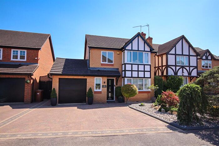 4 Bedroom Detached House For Sale In Mulberry Close, Wellingborough, NN8