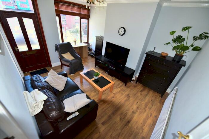 2 Bedroom Terraced House To Rent In Burley, Leeds, West Yorkshire, LS4