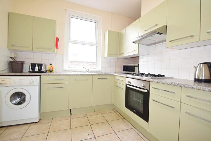 5 Bedroom House To Rent In Shirley Road, Roath, CF23