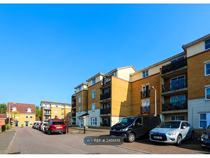 2 Bedroom Flat To Rent In Sewell Close, Chafford Hundred, Grays, RM16