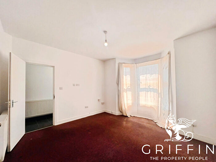 4 Bedroom Terraced House To Rent In London Road, Grays, RM17