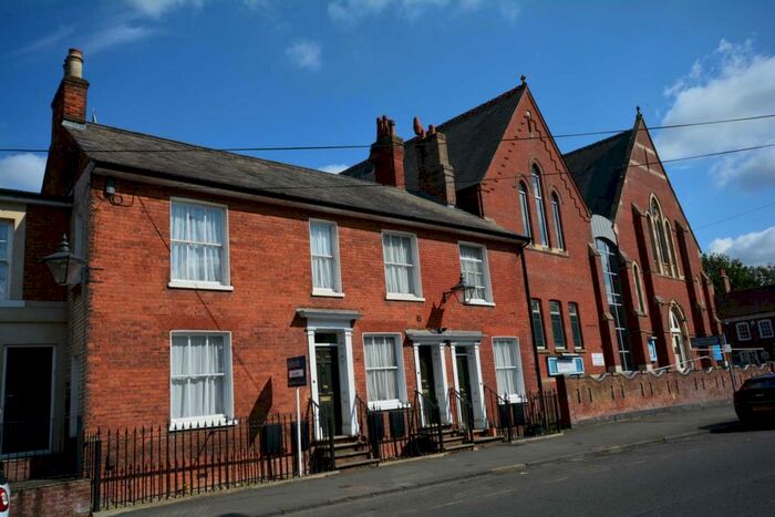 2 Bedroom House To Rent In Red Lion Street, Chesham, HP5