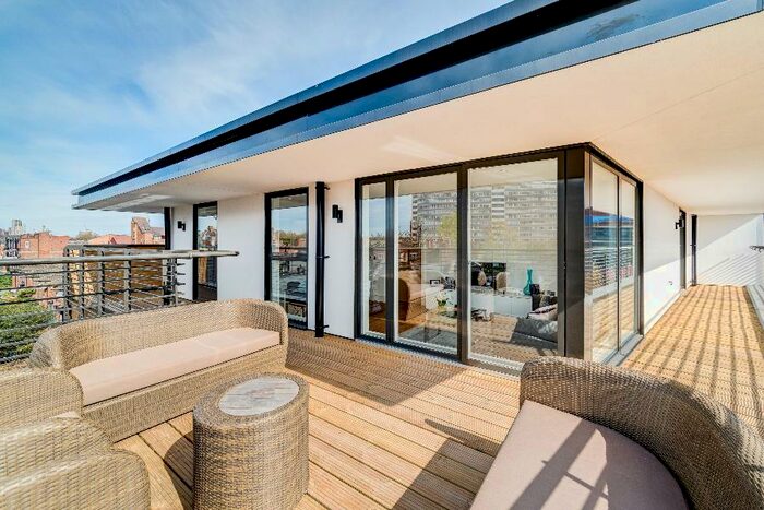 2 Bedroom Finca To Rent In Tisdall Place, SE17