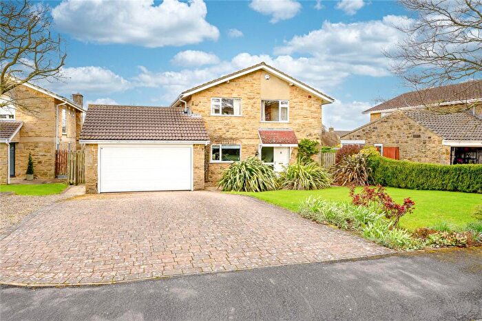 4 Bedroom Detached House For Sale In Walton Park, Pannal, Harrogate, HG3