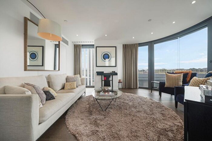 2 Bedroom Apartment For Sale In Chronicle Tower, City Road, London, EC1V
