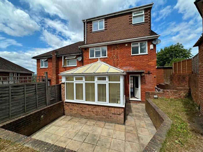 4 Bedroom Semi-Detached House To Rent In Tenzing Drive, HP13