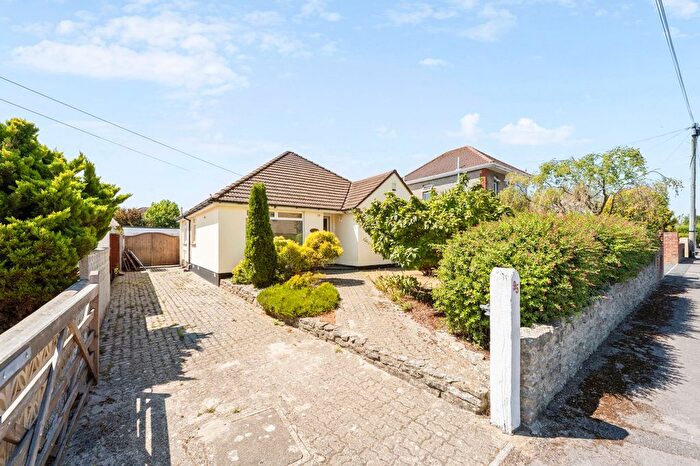 2 Bedroom Detached Bungalow For Sale In Mossley Avenue, Poole, BH12