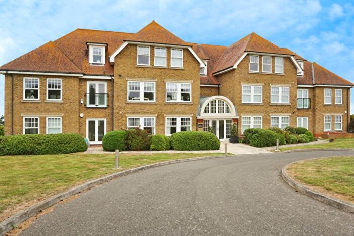 2 Bedroom Apartment For Sale In Bayside Heights, Broadstairs, CT10