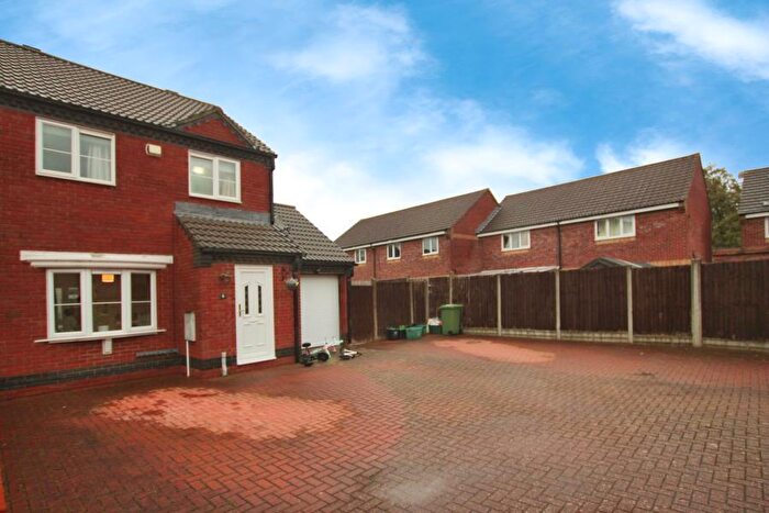 3 Bedroom Semi-Detached House To Rent In Blackthorn Drive - Bradley Stoke, BS32