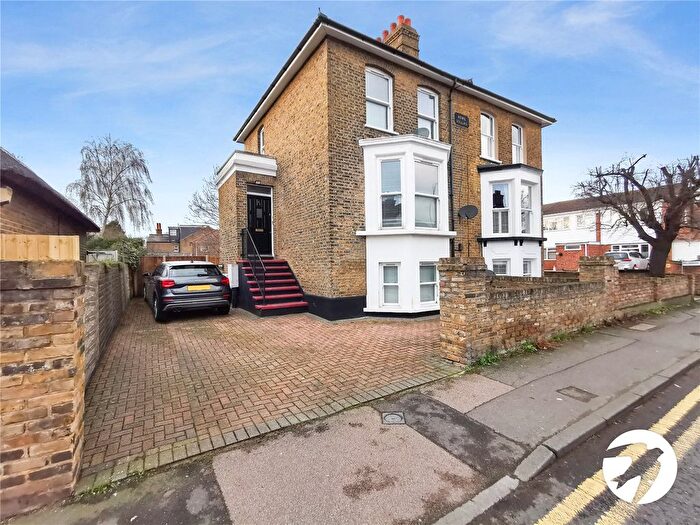 2 Bedroom Flat To Rent In Upton Road, Bexleyheath, DA6