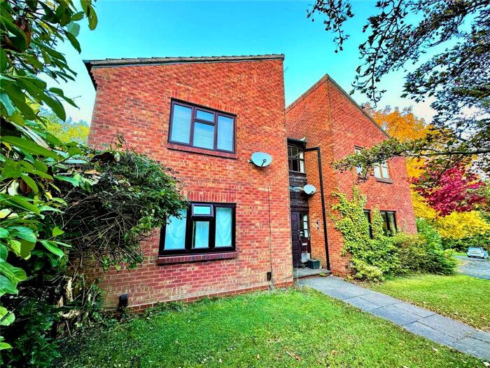 1 Bedroom Flat To Rent In Rangeworthy Close, Redditch, Worcestershire, B97