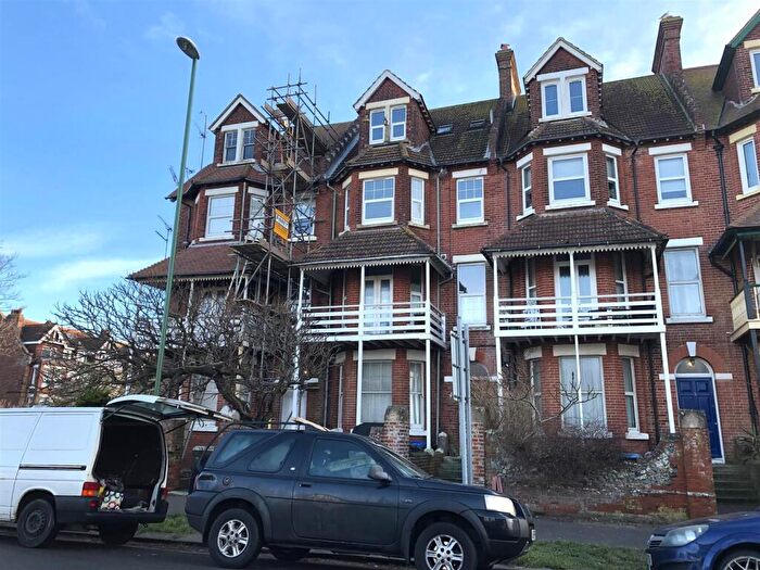 1 Bedroom Apartment To Rent In Fitzalan Road, Littlehampton, BN17