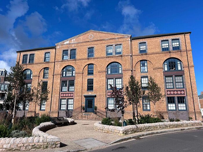 2 Bedroom Flat To Rent In Hamslade Square, Dorchester, DT1