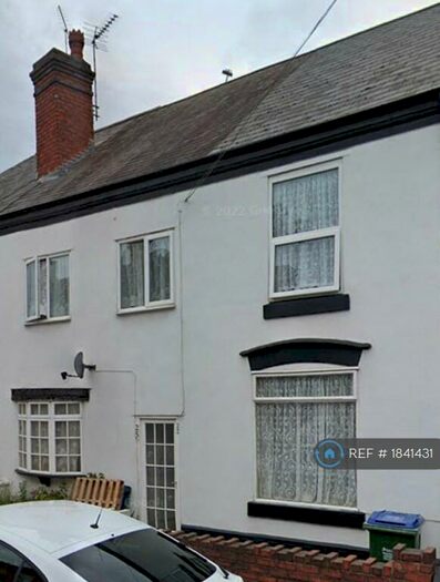 3 Bedroom Semi-Detached House To Rent In West Bromwich, West Bromwich, B70