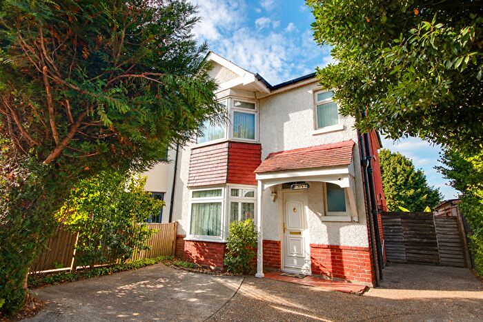 3 Bedroom Semi-Detached House For Sale In Bitterne! No Forward Chain! Parking! Potential To Improve! Private Rear Garden!, SO19